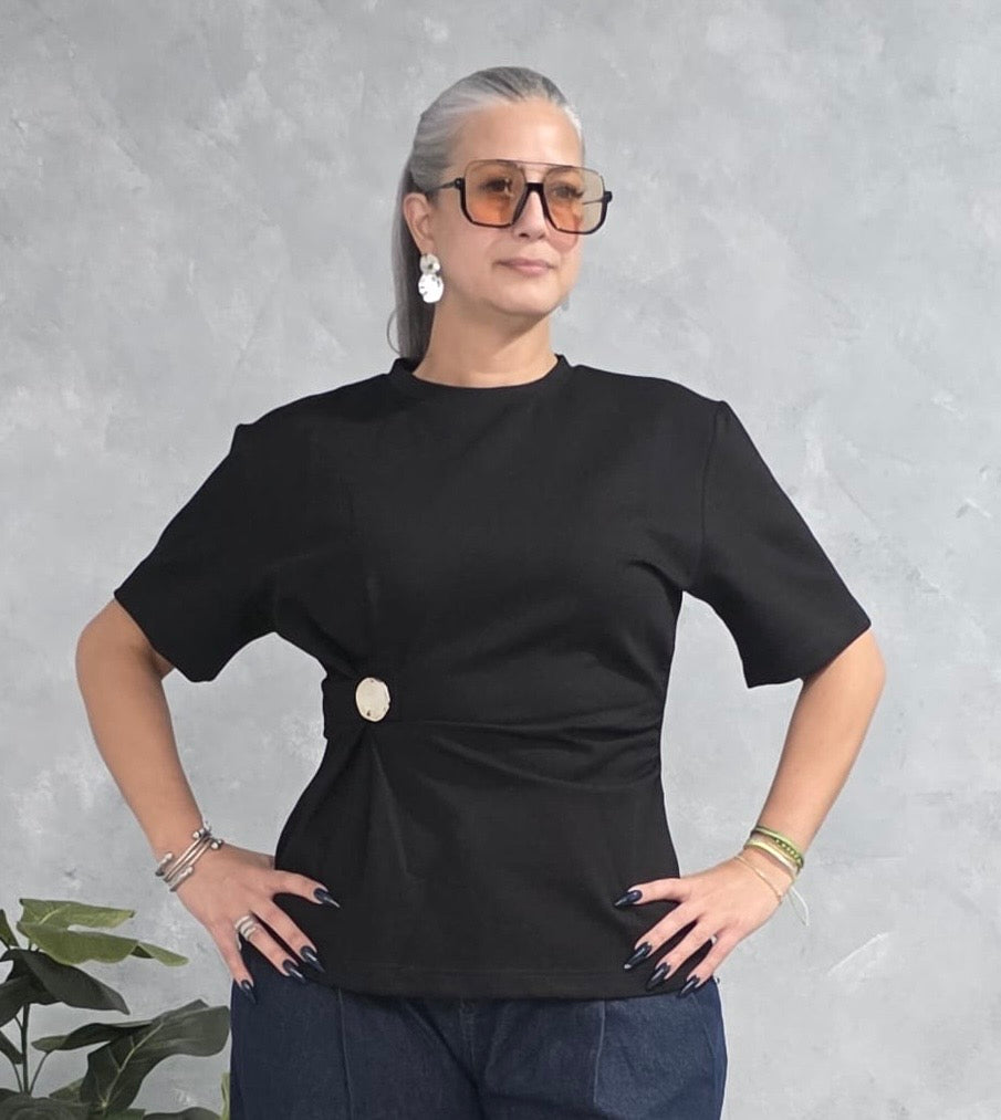 Blusa Noir Sculpt